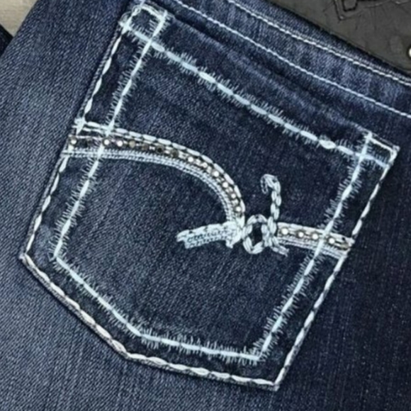 D9 Rae Crop/Capri Jeans - Picture 4 of 4